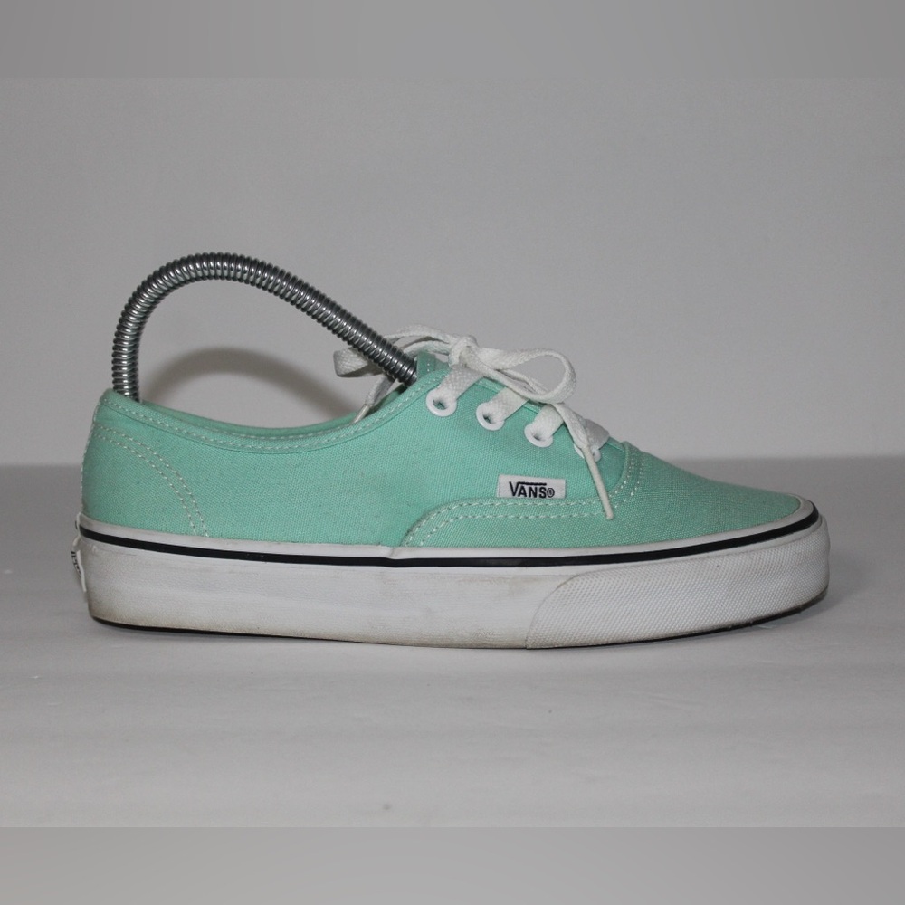 Vans 5M/6.5WMint Green Lace Up Skateboarding Shoes Women’s